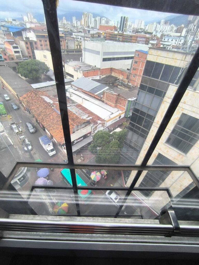 EDIFICIO EL PLAZA OFICINA 903 – foto 2