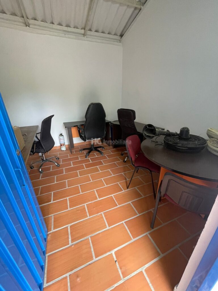 HACIENDA EL PARAISO CASA LOTE COMERCIAL – foto 4