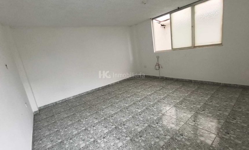 ANTONIA-SANTOS-CASA-COMERCIAL-15