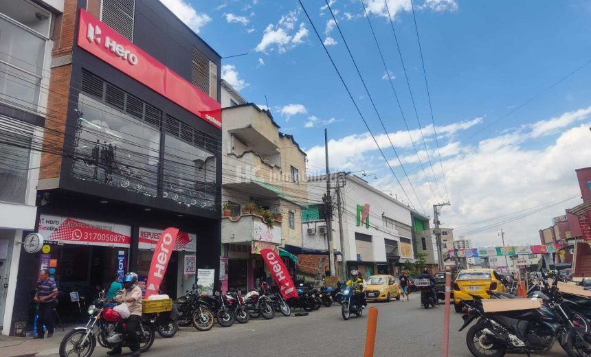 Local-Plaza-Satelite-1