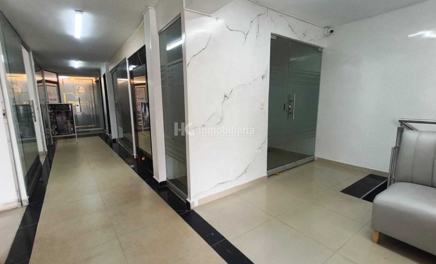 Local-Plaza-Satelite-9